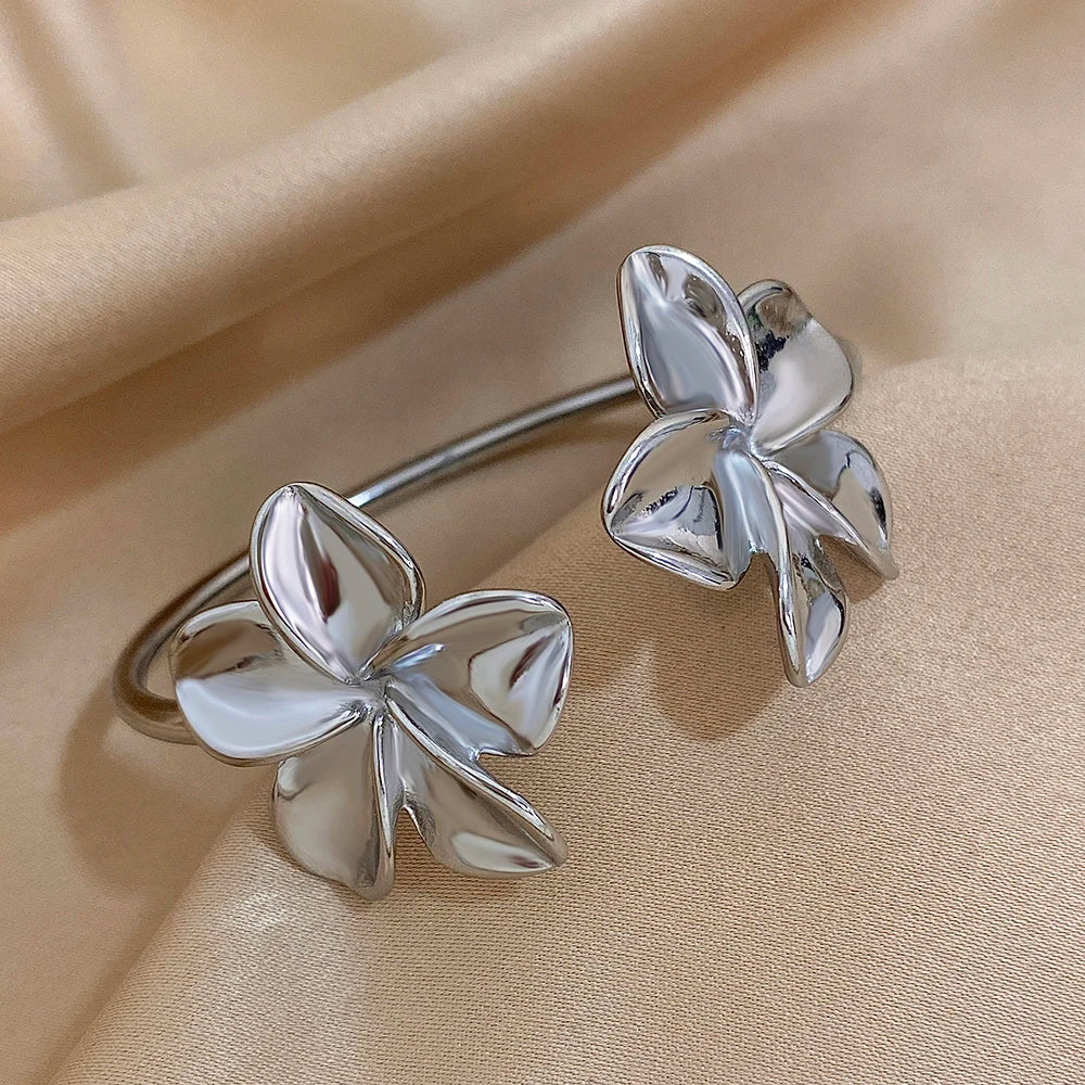 Stainless Steel – Floral Radiance Bracelet