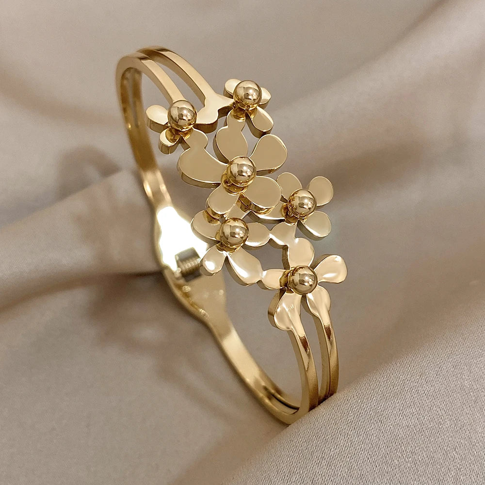 Stainless Steel – Floral Radiance Bracelet