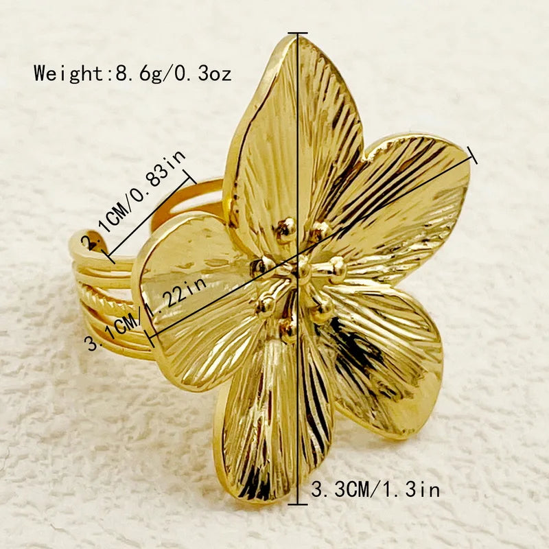 FloraCurve Ring