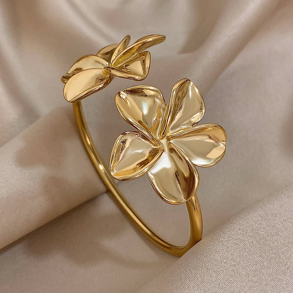 Stainless Steel – Floral Radiance Bracelet