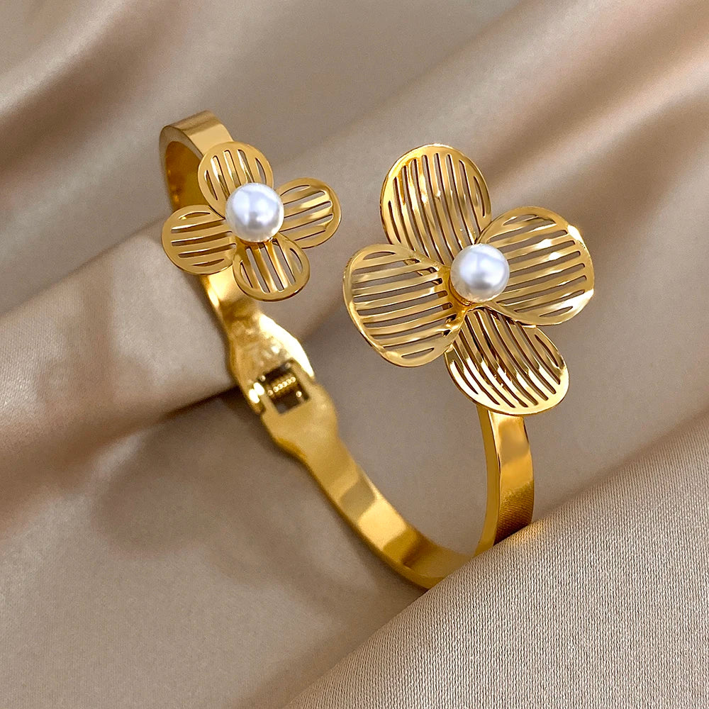 Stainless Steel – Floral Radiance Bracelet