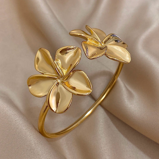 Stainless Steel – Floral Radiance Bracelet
